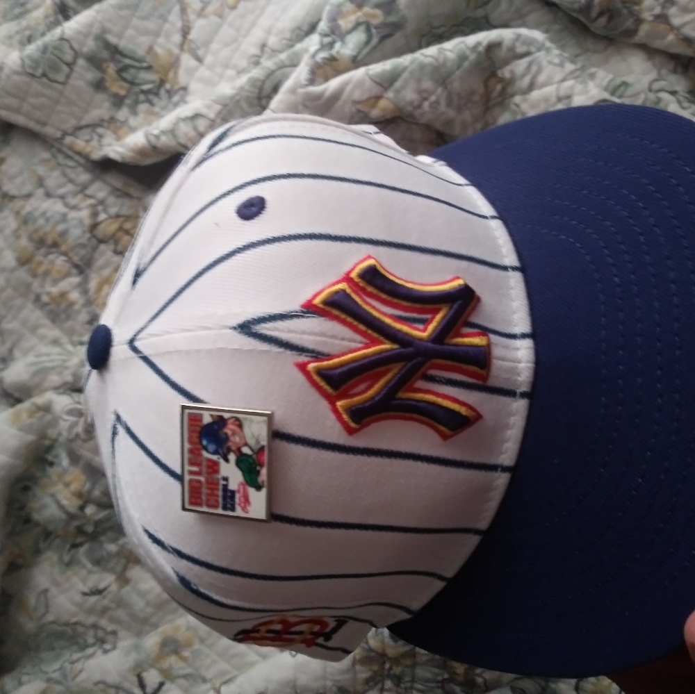 Big League chew Limited edition yankees hat